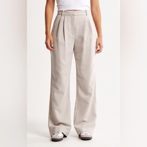 Curve Love A&F Sloane Tailored Pant, Sz 28 L